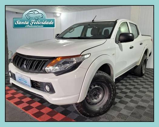MITSUBISHI L200 TRITON 2.4 16V TURBO DIESEL GL CD 4X4 MANUAL MITSUBISHI L200 TRITON 2.4 16V TURBO DIESEL GL CD 4X4 MANUAL